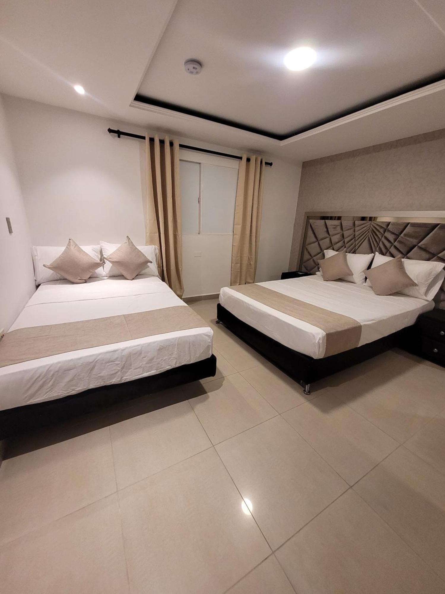 Hotel Med 33 Меделин Екстериор снимка